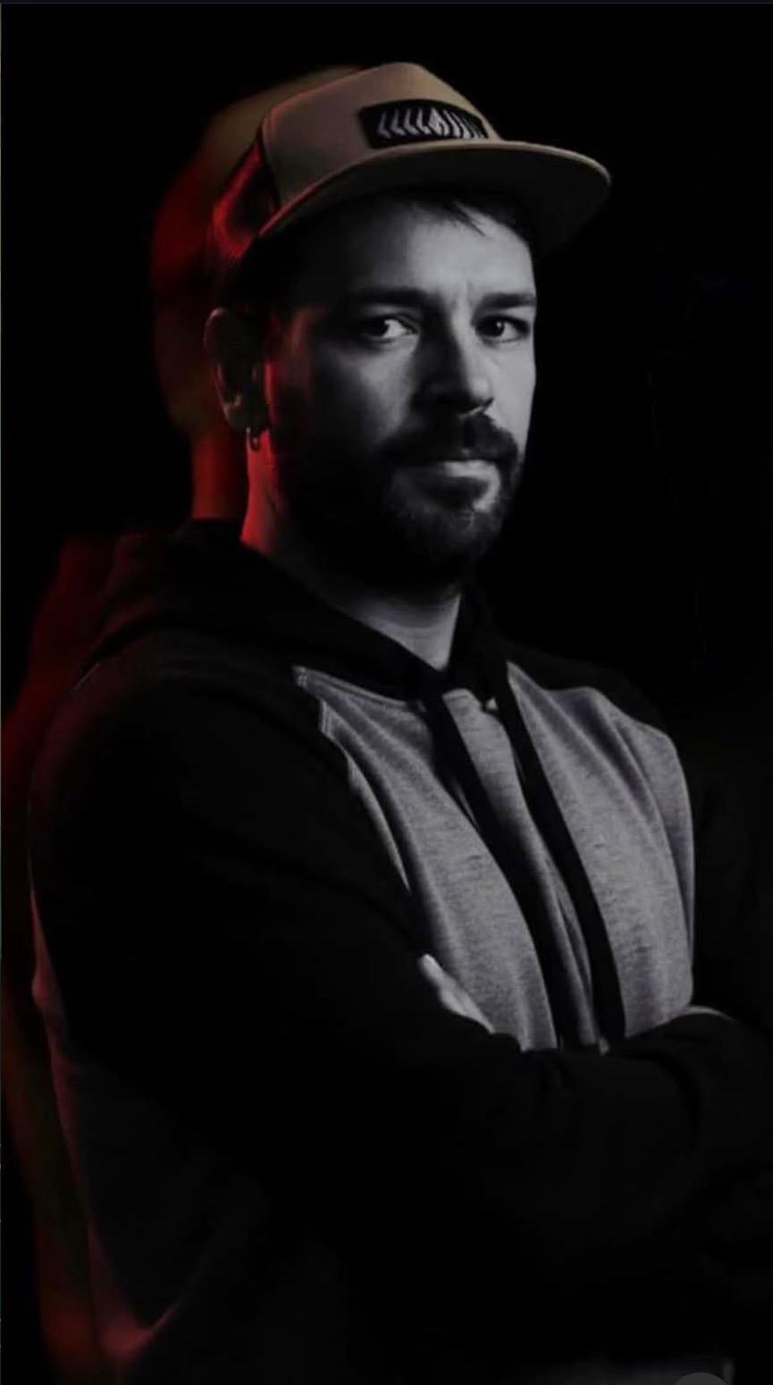Retrato de Alberto Pereira, artista del PRISM PRO TEAM